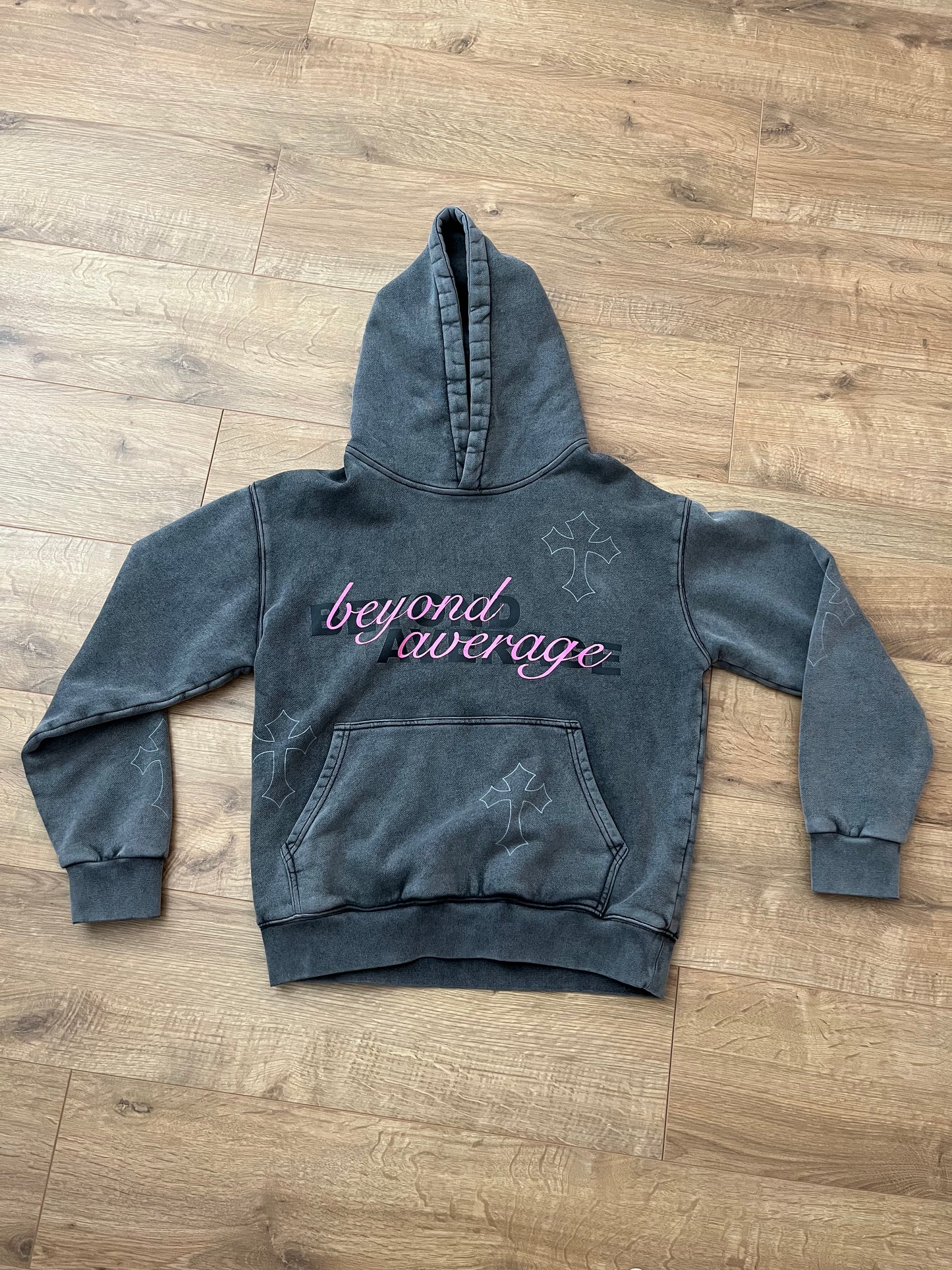 PULLOVER HOODIE